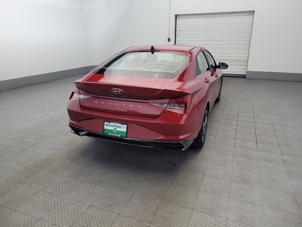 Used 2021 Hyundai Elantra SEL w/ Convenience + Premium Package image 7