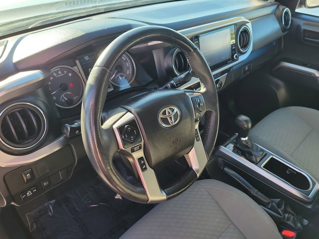 Used 2022 Toyota Tacoma SR5 w/ Technology Package image 19