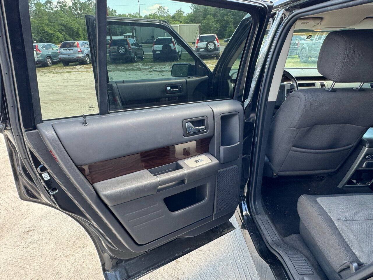 Used 2011 Ford Flex SEL FWD image 12