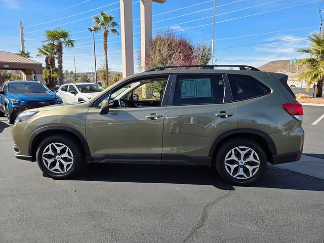 Used 2023 Subaru Forester Premium image 7