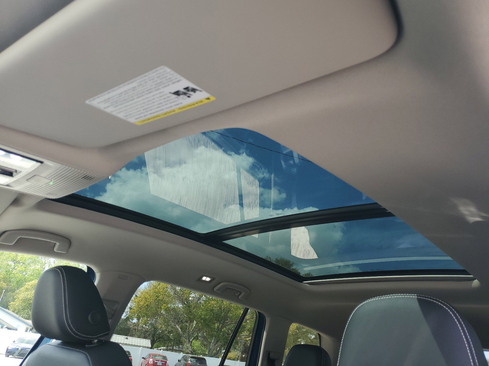 New 2025 Volkswagen Atlas SEL image 21