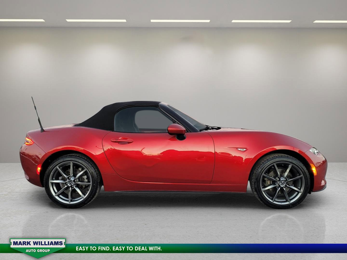 Used 2016 MAZDA MX-5 Miata Grand Touring image 2
