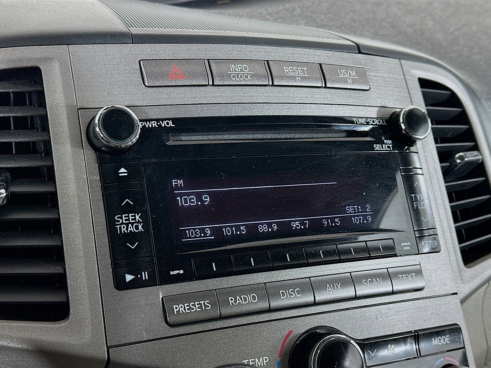 Used 2010 Toyota Venza FWD image 21