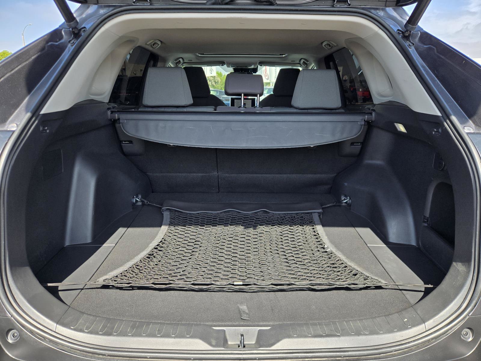 Used 2023 Toyota RAV4 XLE w/ Convenience Package FWD image 28