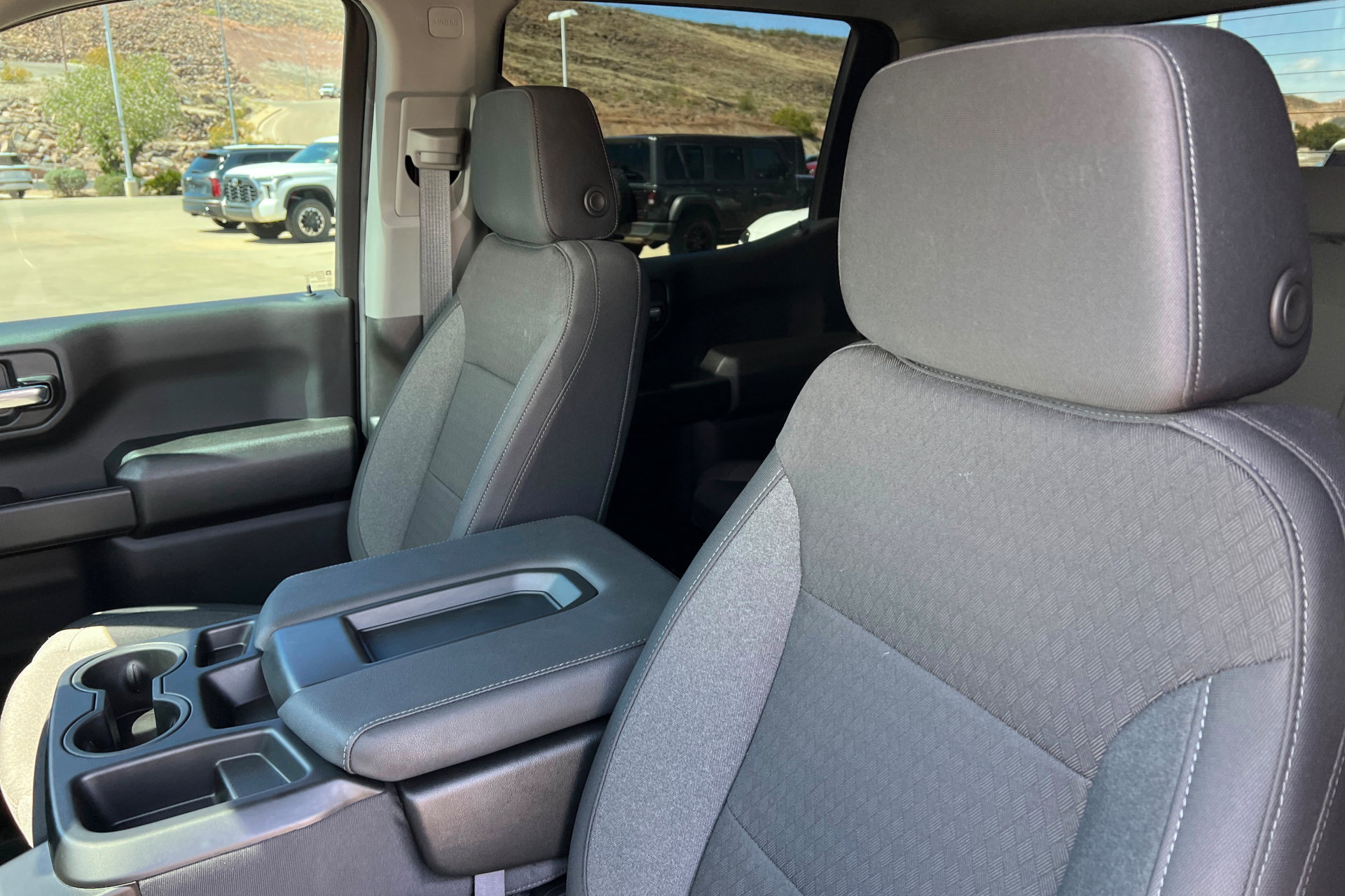 Used 2026 GMC Sierra 1500 Pro w/ Pro Value Package AWD/4WD image 17