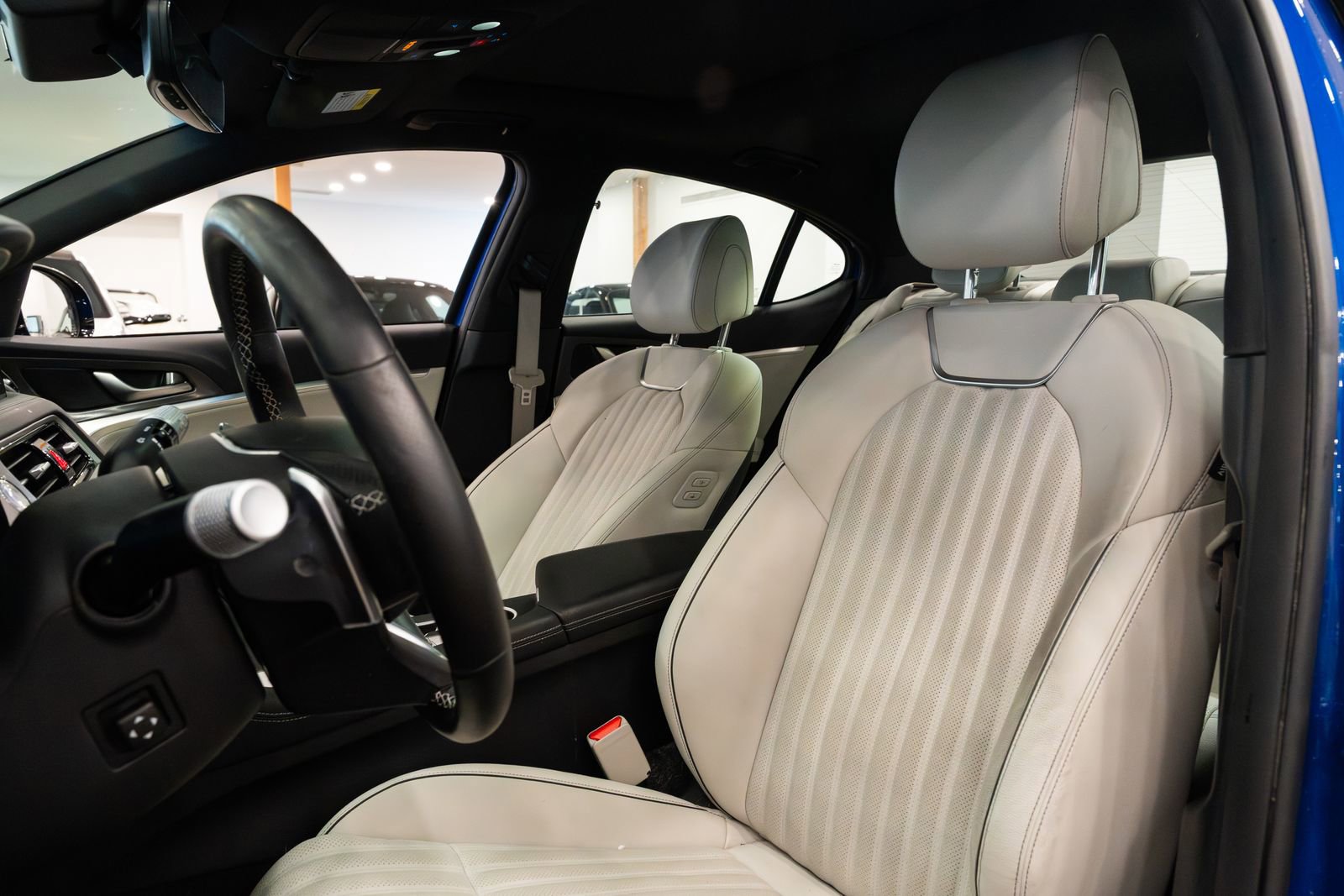 Used 2024 Genesis G70 3.3T Advanced image 7