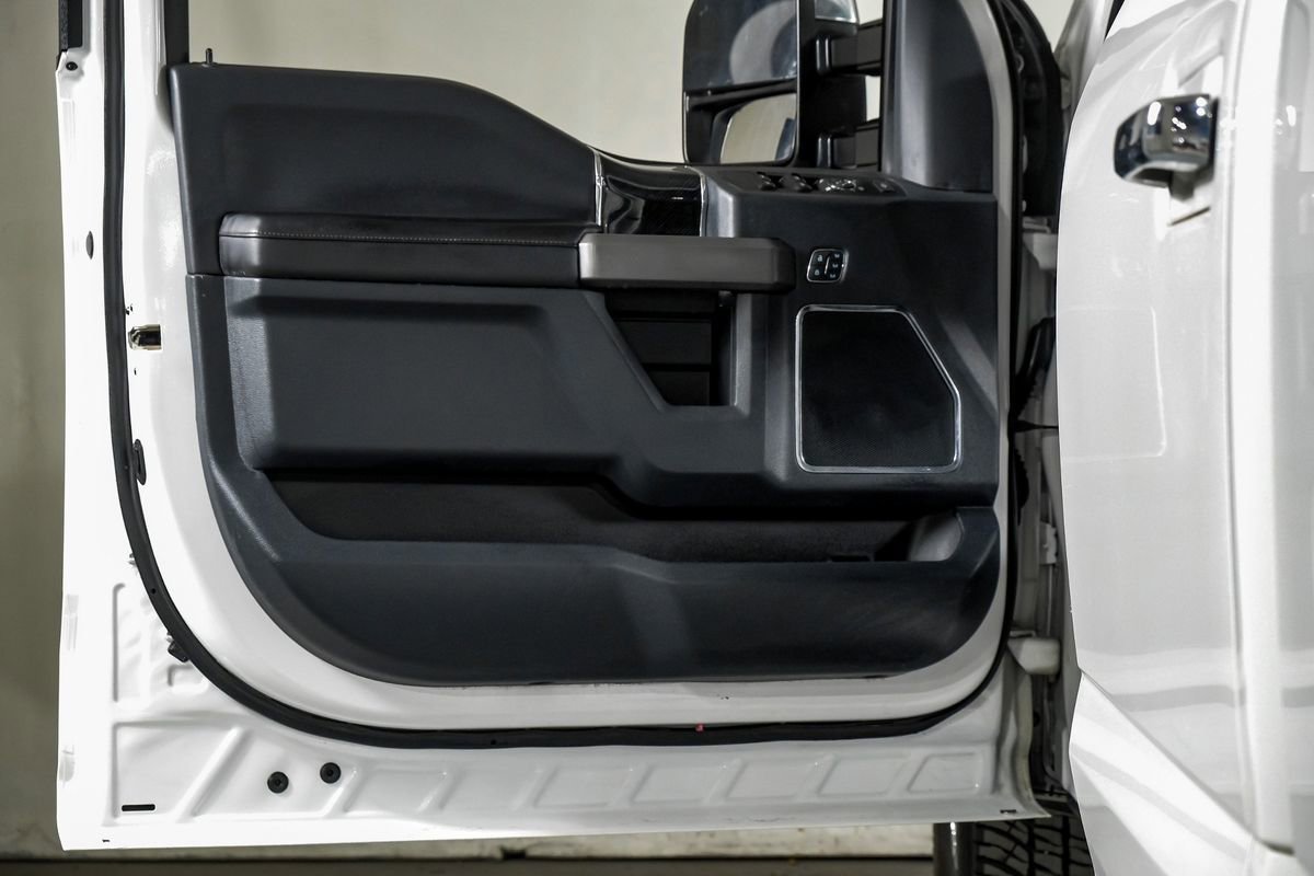 Used 2022 Ford F250 Platinum w/ FX4 Off-Road Package image 33