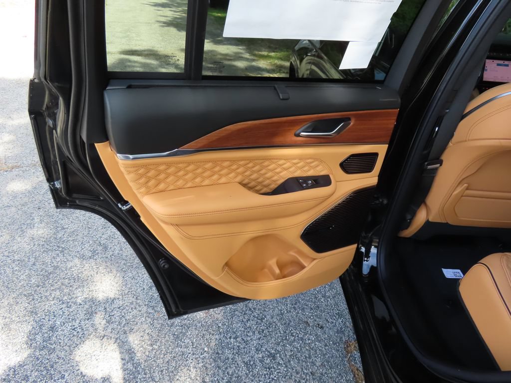 New 2026 Jeep Grand Cherokee Summit w/ Obsidian Package AWD/4WD image 28