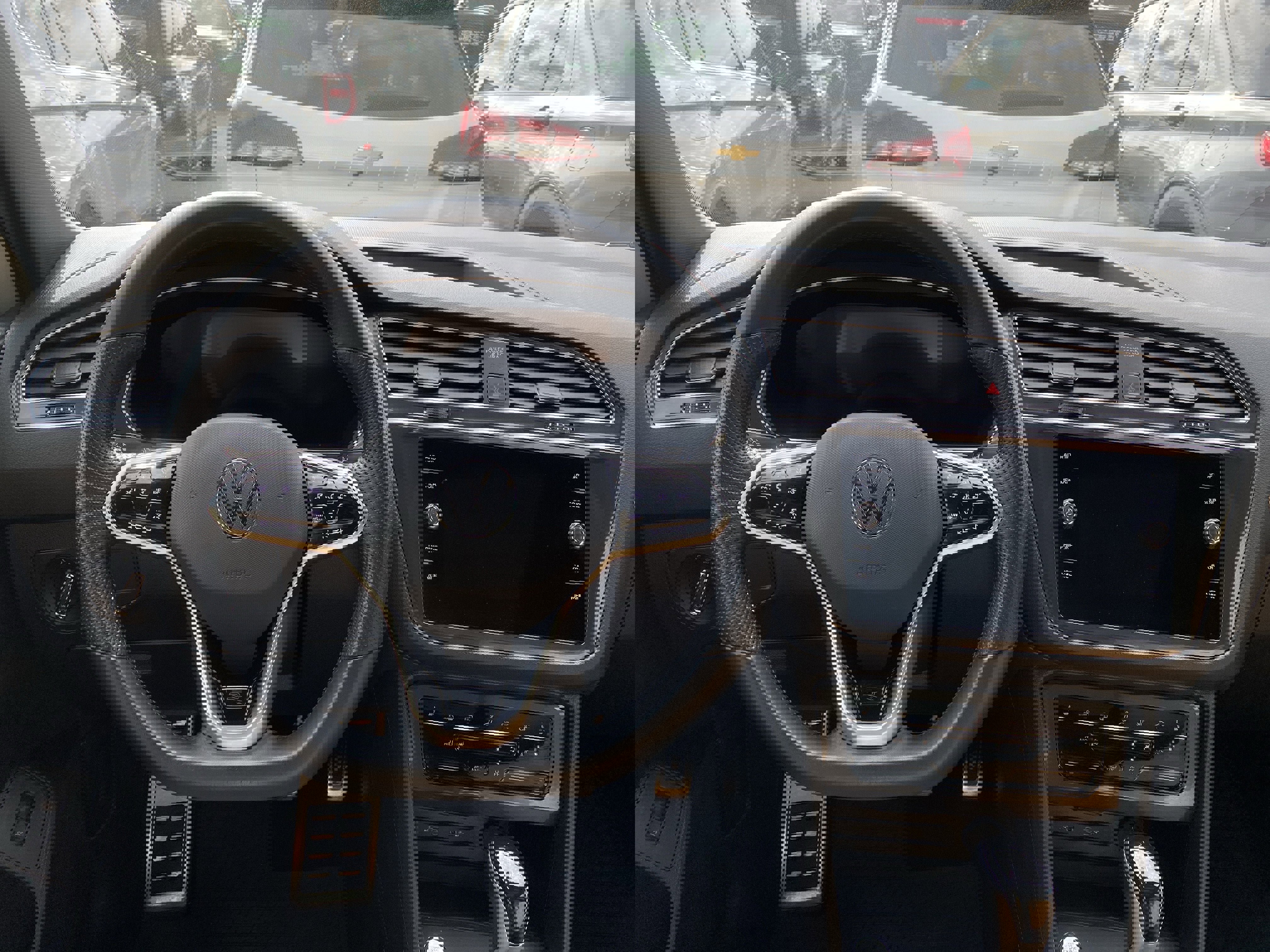 Used 2024 Volkswagen Tiguan SE R-Line image 11