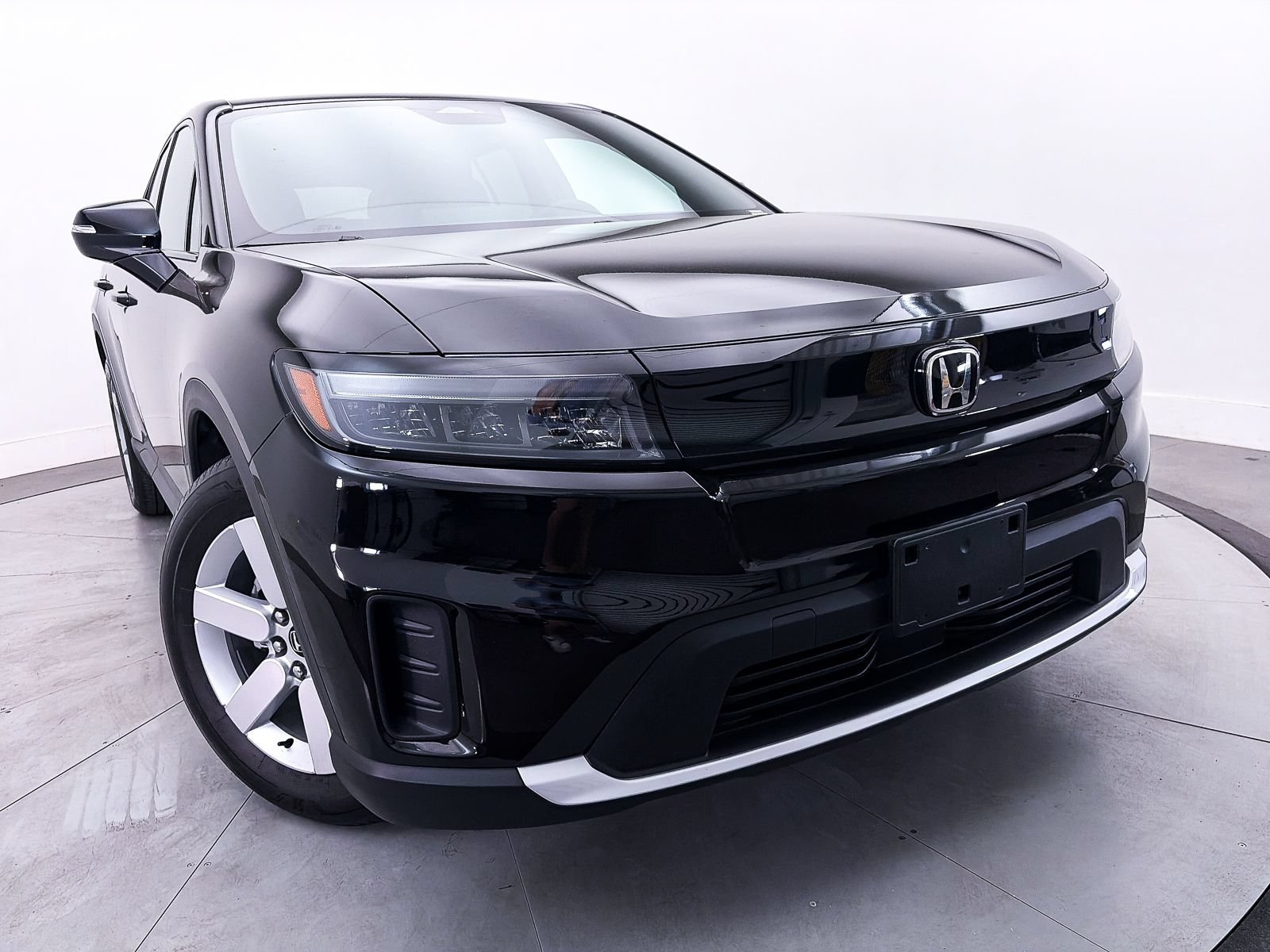 Used 2024 Honda Prologue EX image 3