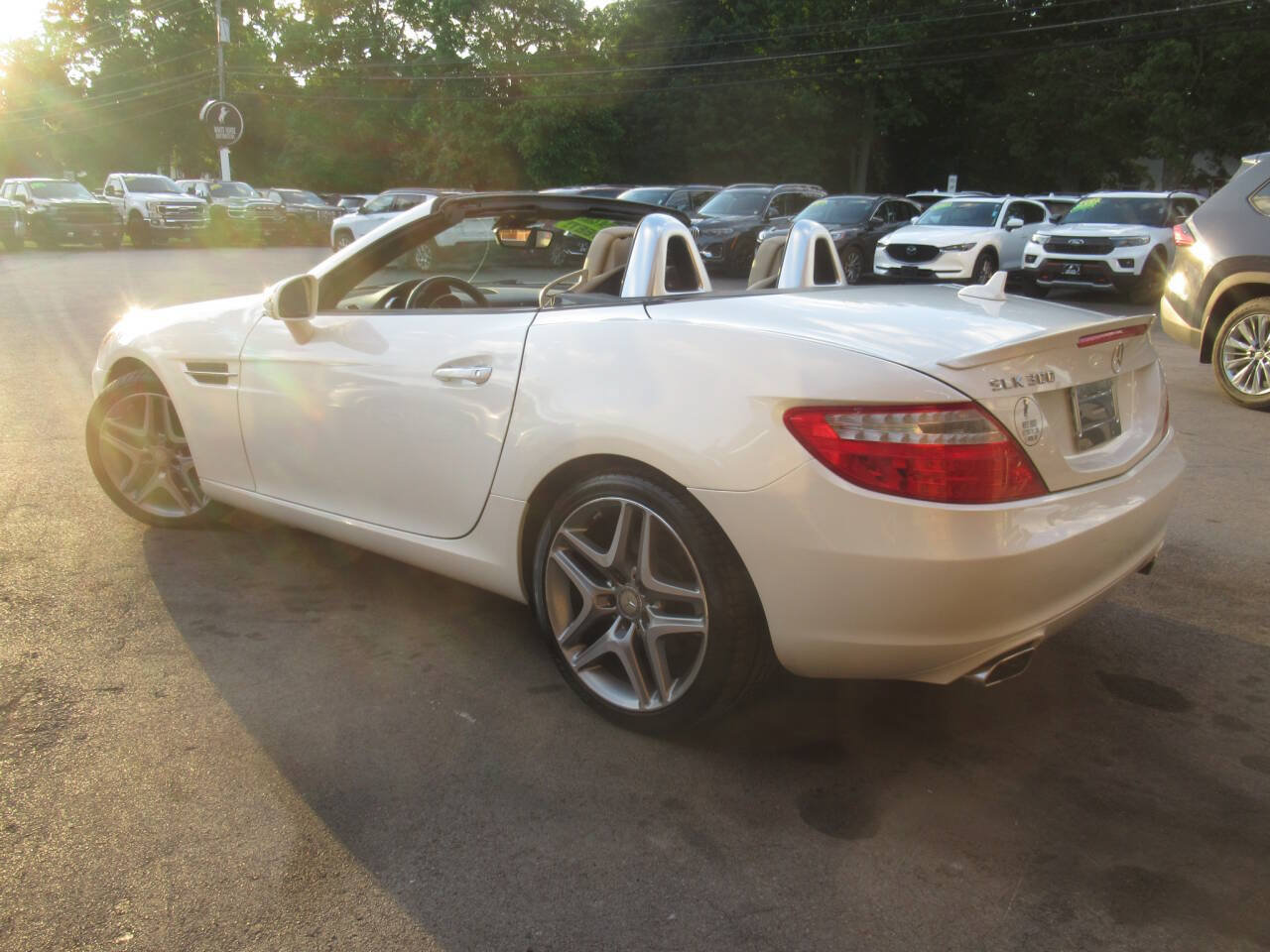 Used 2016 Mercedes-Benz SLK 300 image 14