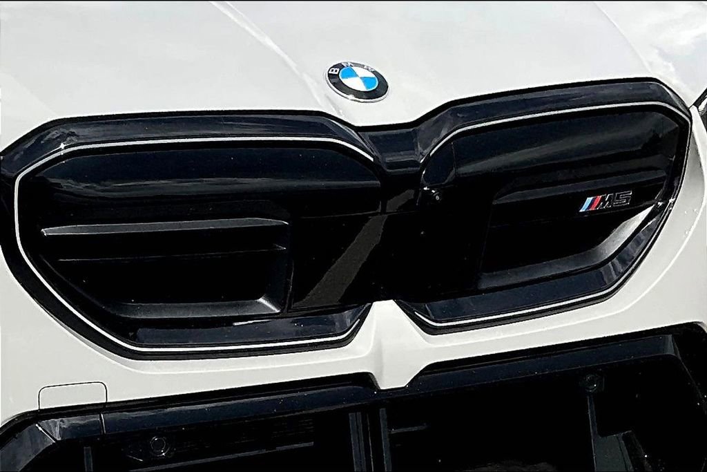 Used 2025 BMW M5 Touring AWD/4WD image 31