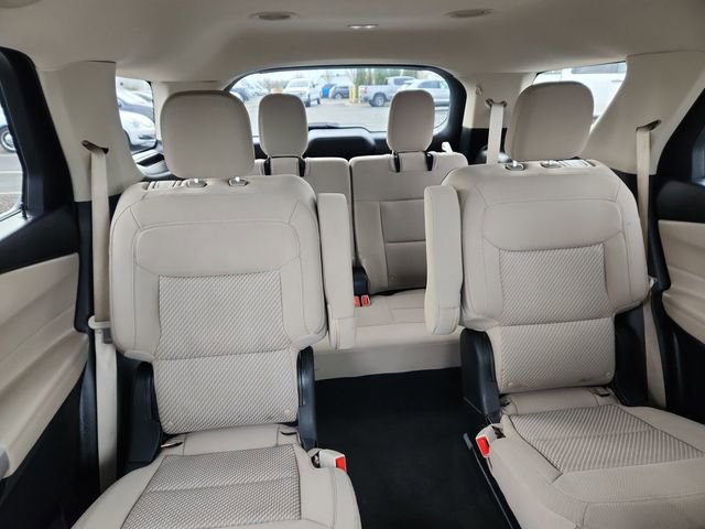 Used 2022 Ford Explorer XLT w/ Class IV Trailer Tow Package AWD/4WD image 30