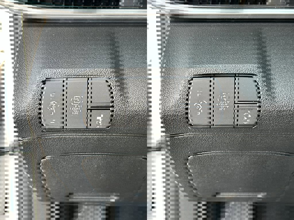 New 2025 Hyundai Elantra Blue image 22