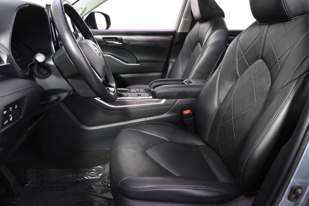 Used 2023 Toyota Highlander Platinum image 13
