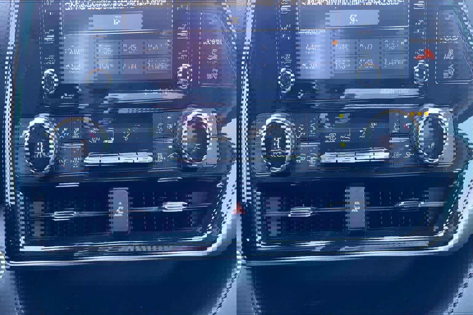 Used 2021 Toyota Highlander XLE AWD/4WD image 28