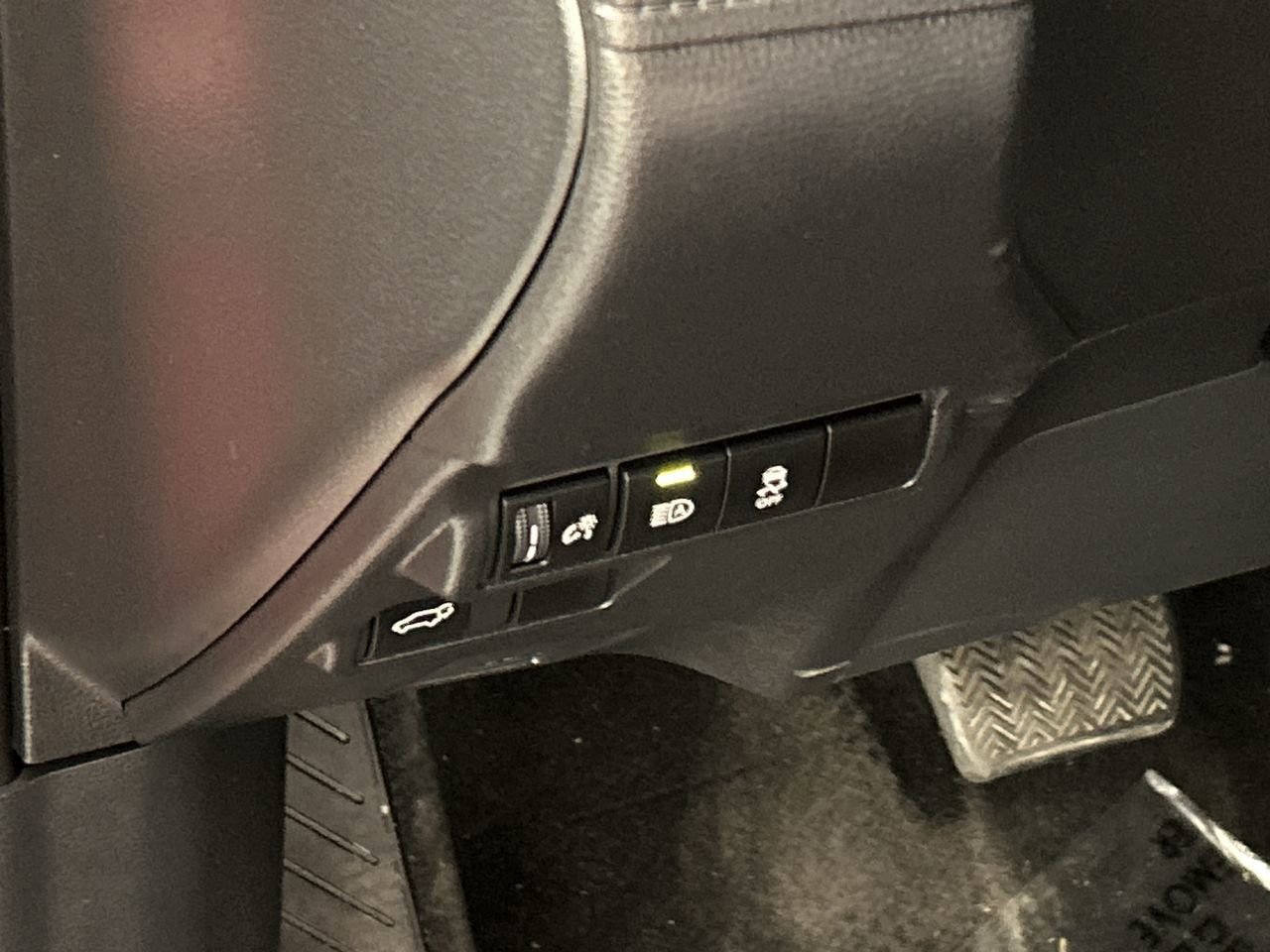 Used 2026 Toyota Corolla Cross XLE w/ Convenience Package image 13