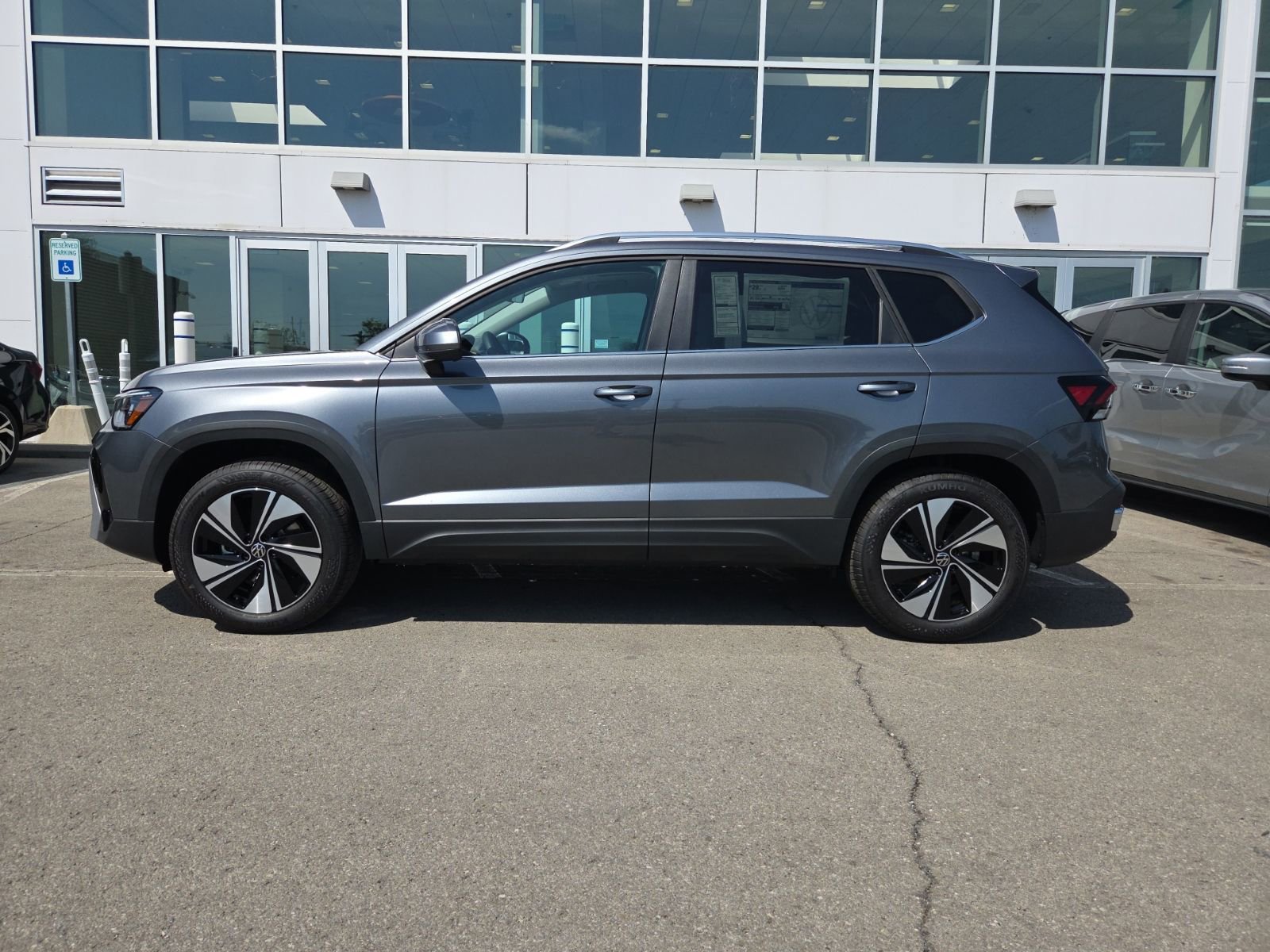 New 2026 Volkswagen Taos SE AWD/4WD image 8