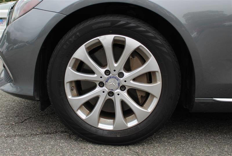 Used 2017 Mercedes-Benz E 300 w/ Premium 3 Package image 9