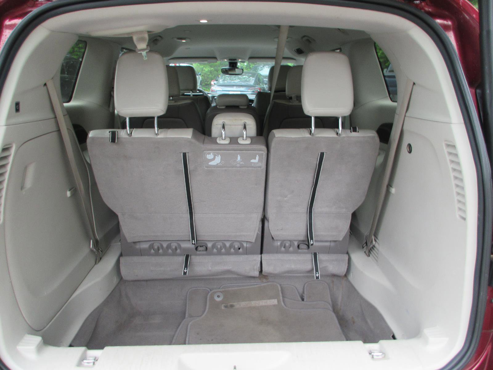Used 2017 Chrysler Pacifica Touring-L FWD image 30
