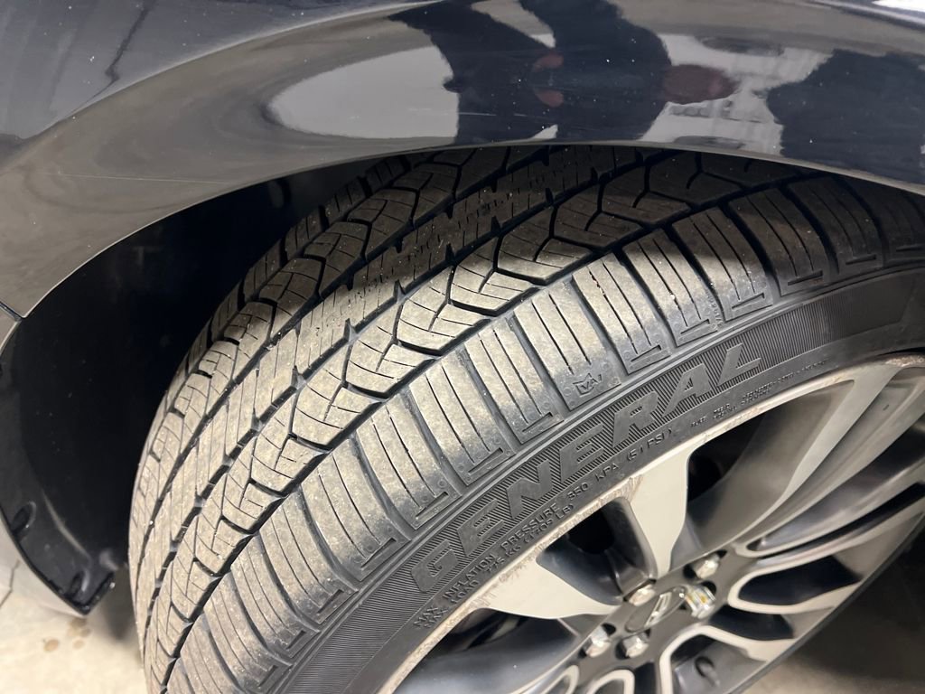 Used 2019 Lincoln Continental Select w/ Continental Climate Package image 27