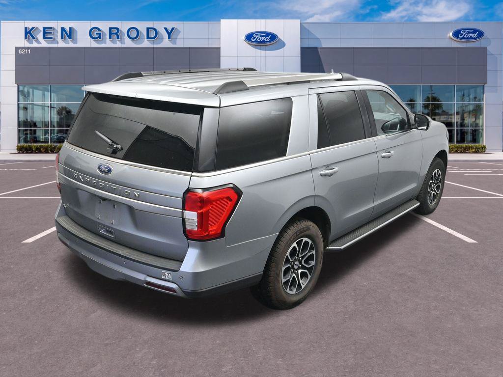 Used 2023 Ford Expedition XLT RWD image 14