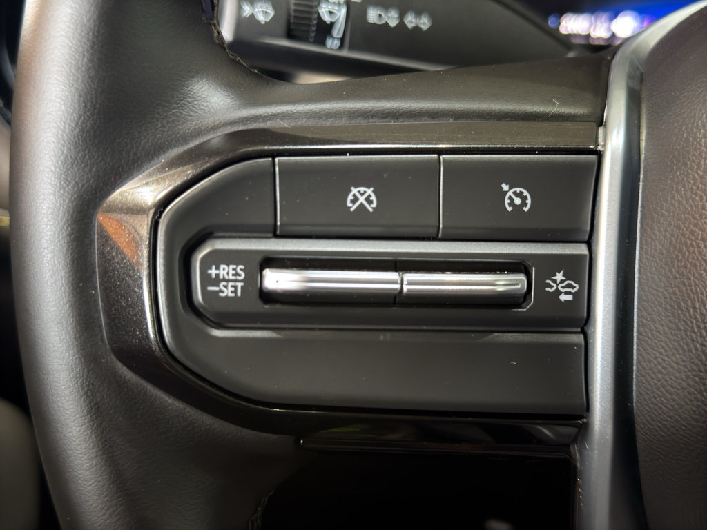 Used 2026 Chevrolet Colorado ZR2 w/ Technology Package AWD/4WD image 25