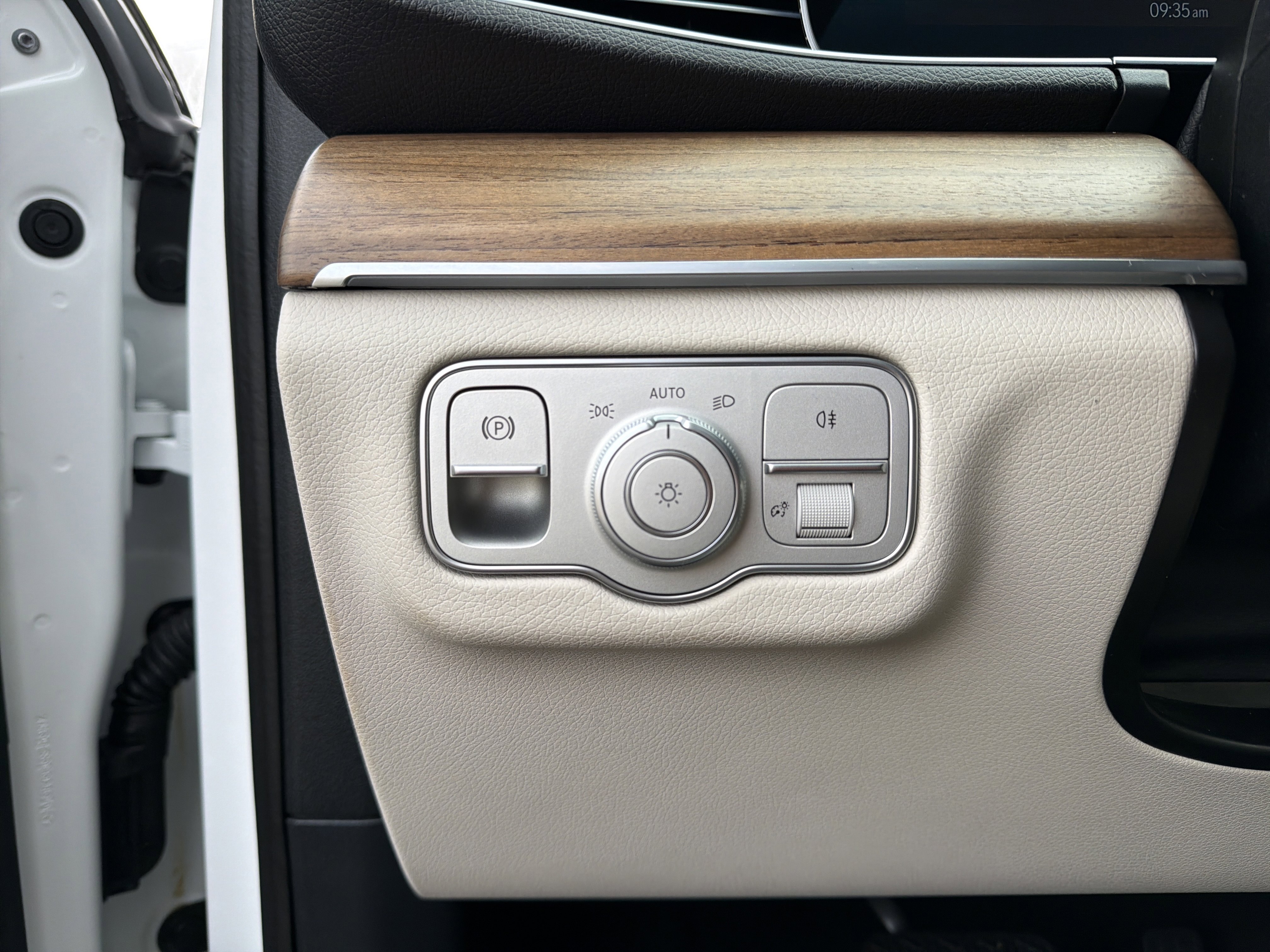 Certified 2024 Mercedes-Benz GLE 450 4MATIC image 17