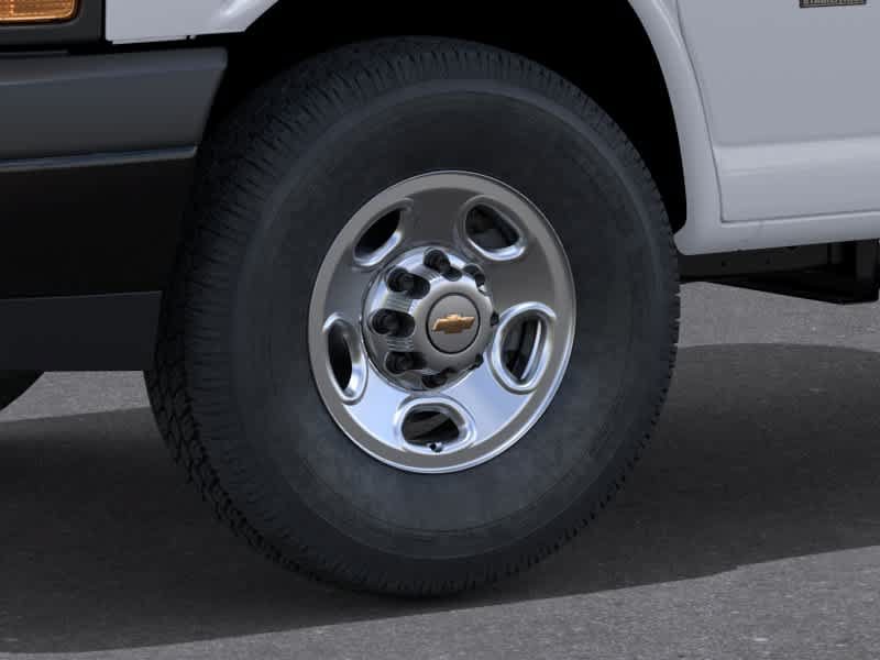 New 2026 Chevrolet Express 3500 w/ Power Convenience Package RWD image 9