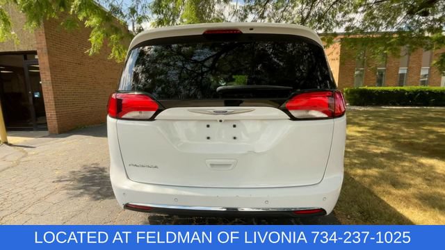 Used 2020 Chrysler Pacifica Touring-L Plus FWD image 7