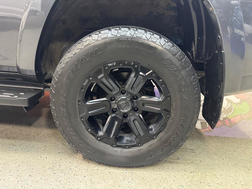 Used 2019 Toyota 4Runner TRD Off-Road AWD/4WD image 25