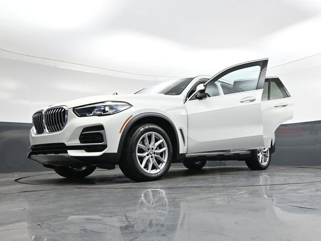 Used 2023 BMW X5 xDrive40i w/ Climate Comfort Package image 47