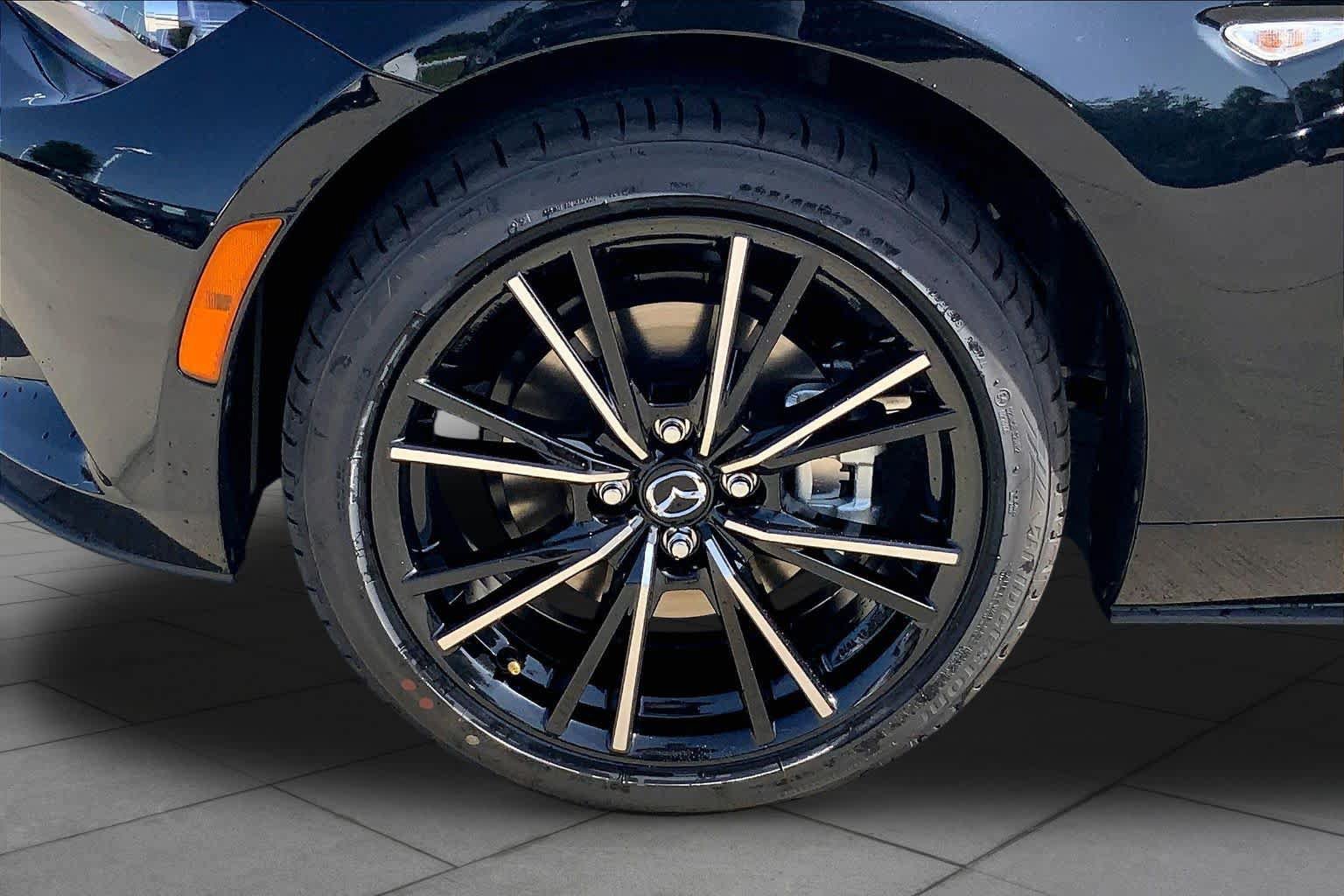 New 2026 MAZDA MX-5 Miata RF Grand Touring RWD image 11