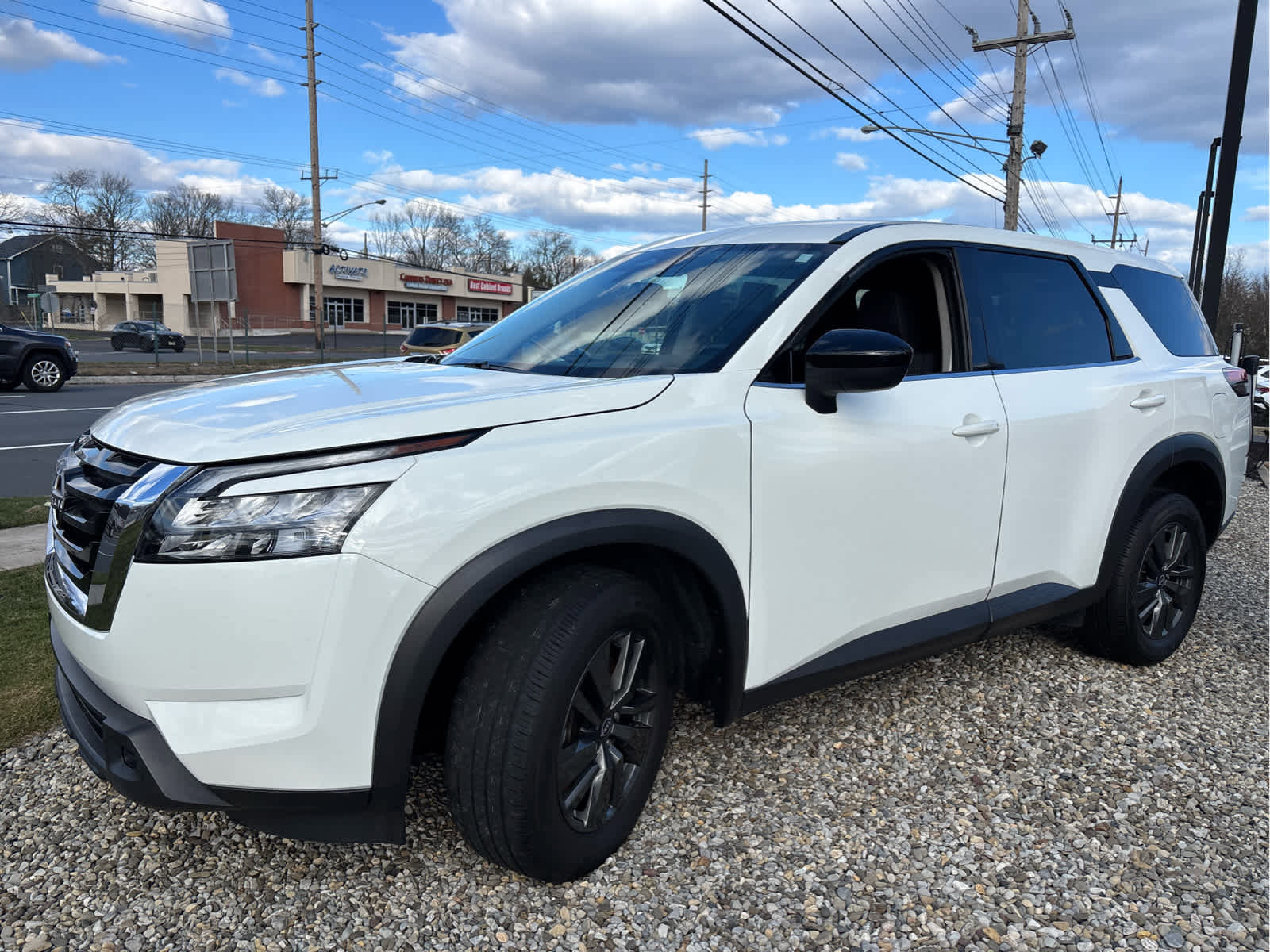Used 2023 Nissan Pathfinder S AWD/4WD image 6