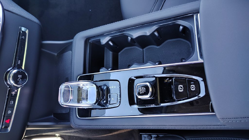 New 2026 Volvo XC90 B6 Plus w/ Protection Package Premier AWD/4WD image 23