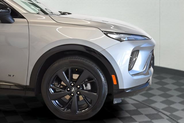 Used 2024 Buick Envision Sport Touring image 8