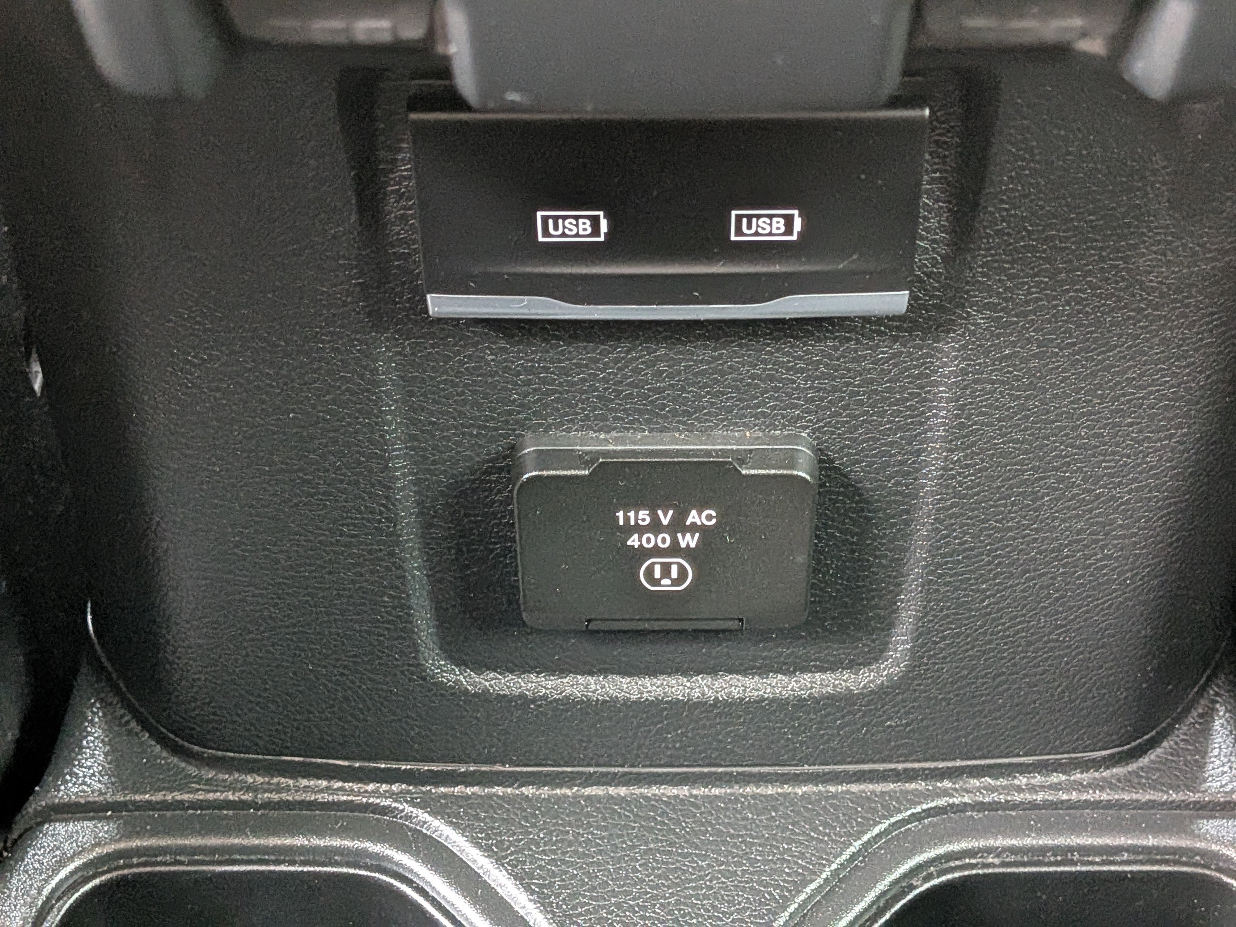 Used 2022 Jeep Gladiator Overland w/ Cold Weather Group image 15