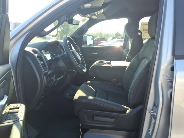 New 2027 RAM 1500 Express AWD/4WD image 13