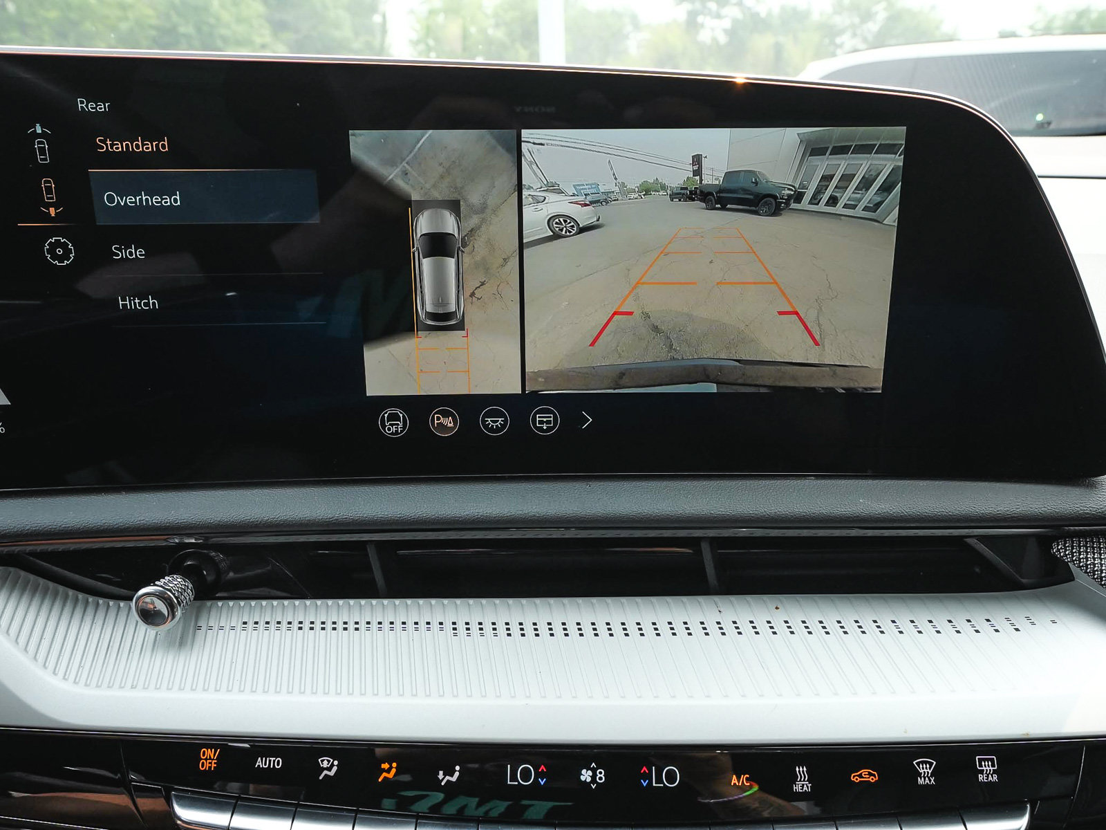 Used 2025 Cadillac Optiq Luxury 1 AWD/4WD image 30