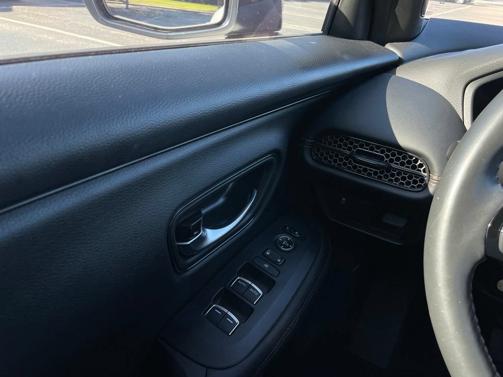 Certified 2023 Honda HR-V Sport image 22