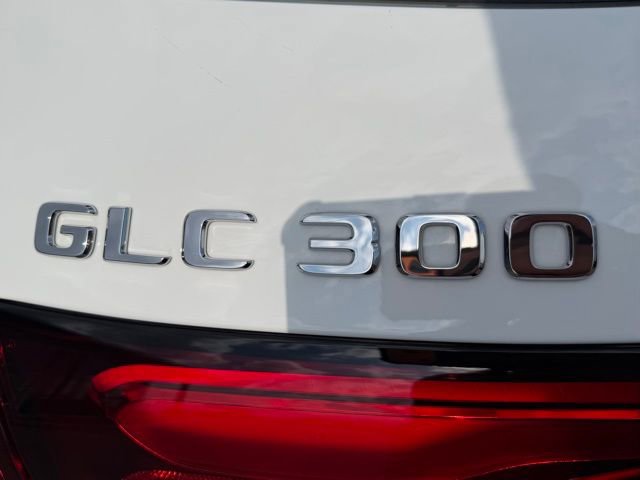 Used 2026 Mercedes-Benz GLC 300 4MATIC image 9