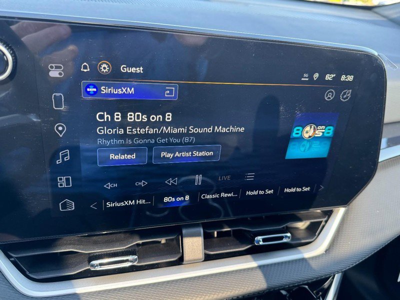 New 2026 Chevrolet Equinox LT w/ Midnight Edition FWD image 14