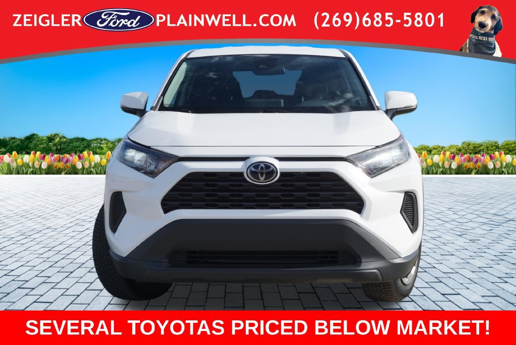 Used 2022 Toyota RAV4 LE FWD image 8