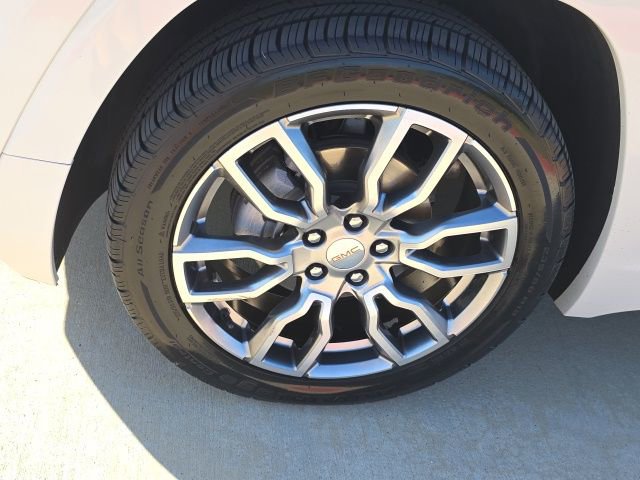 Used 2023 GMC Terrain Denali image 9