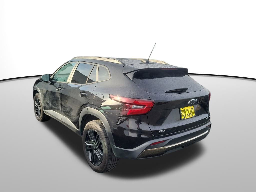 Used 2025 Chevrolet Trax ACTIV image 6