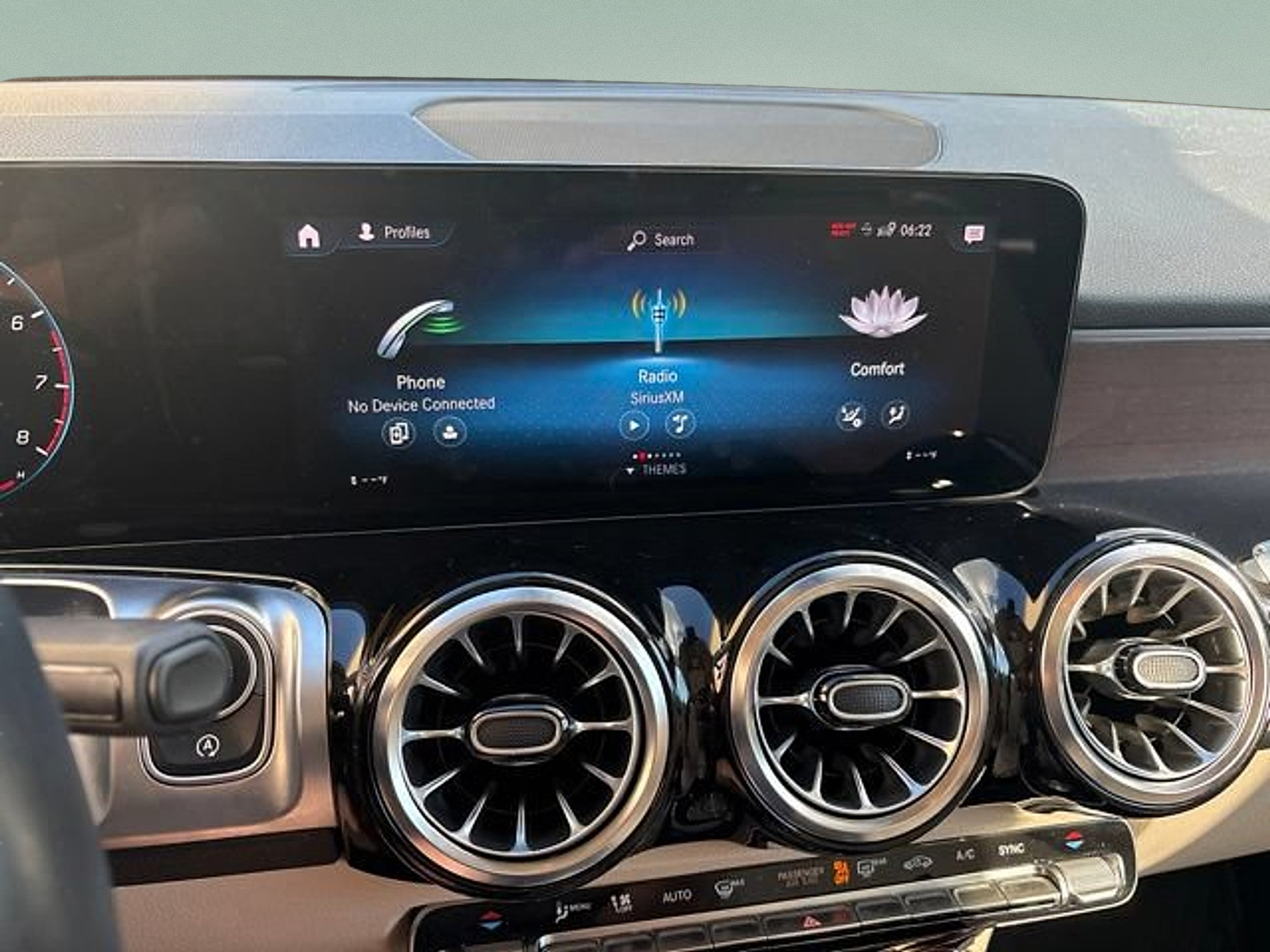 Used 2023 Mercedes-Benz GLB 250 4MATIC image 19