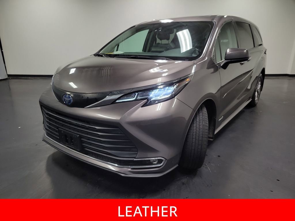 Used 2021 Toyota Sienna XLE AWD/4WD image 4