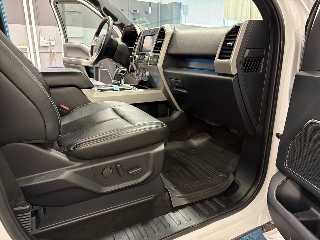 Used 2019 Ford F150 Lariat w/ Equipment Group 502A Luxury AWD/4WD image 20