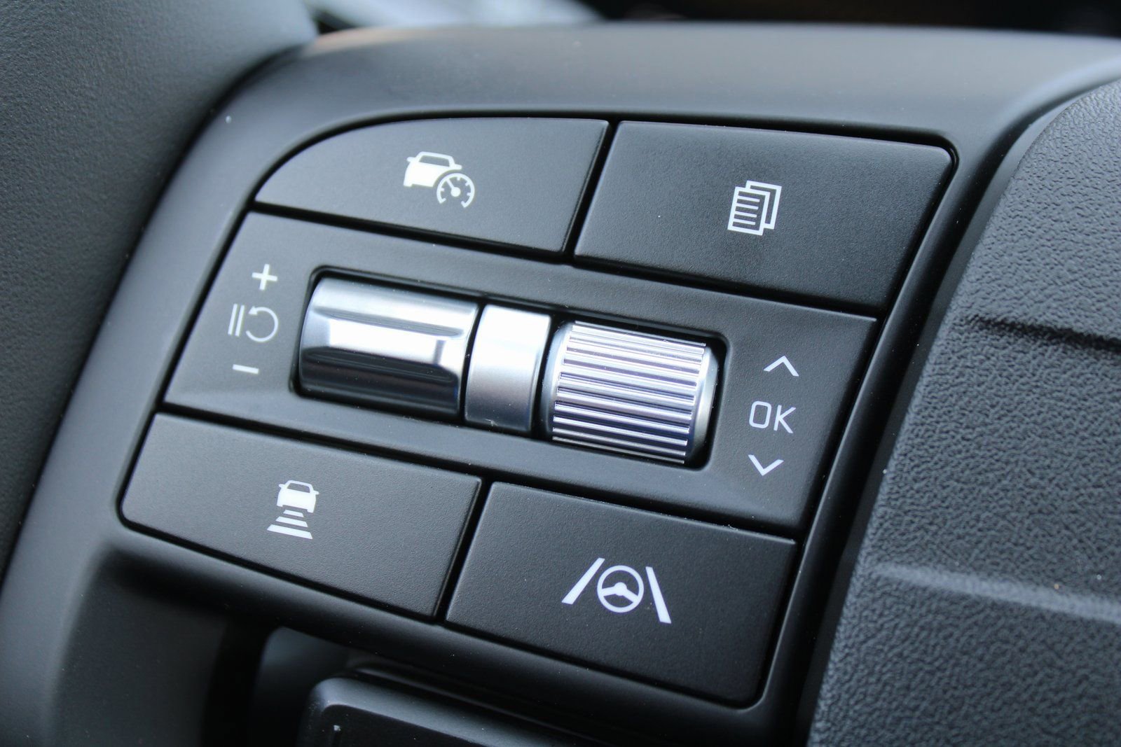 New 2026 Kia Sportage X-Line w/ X-Line Premium Package image 27