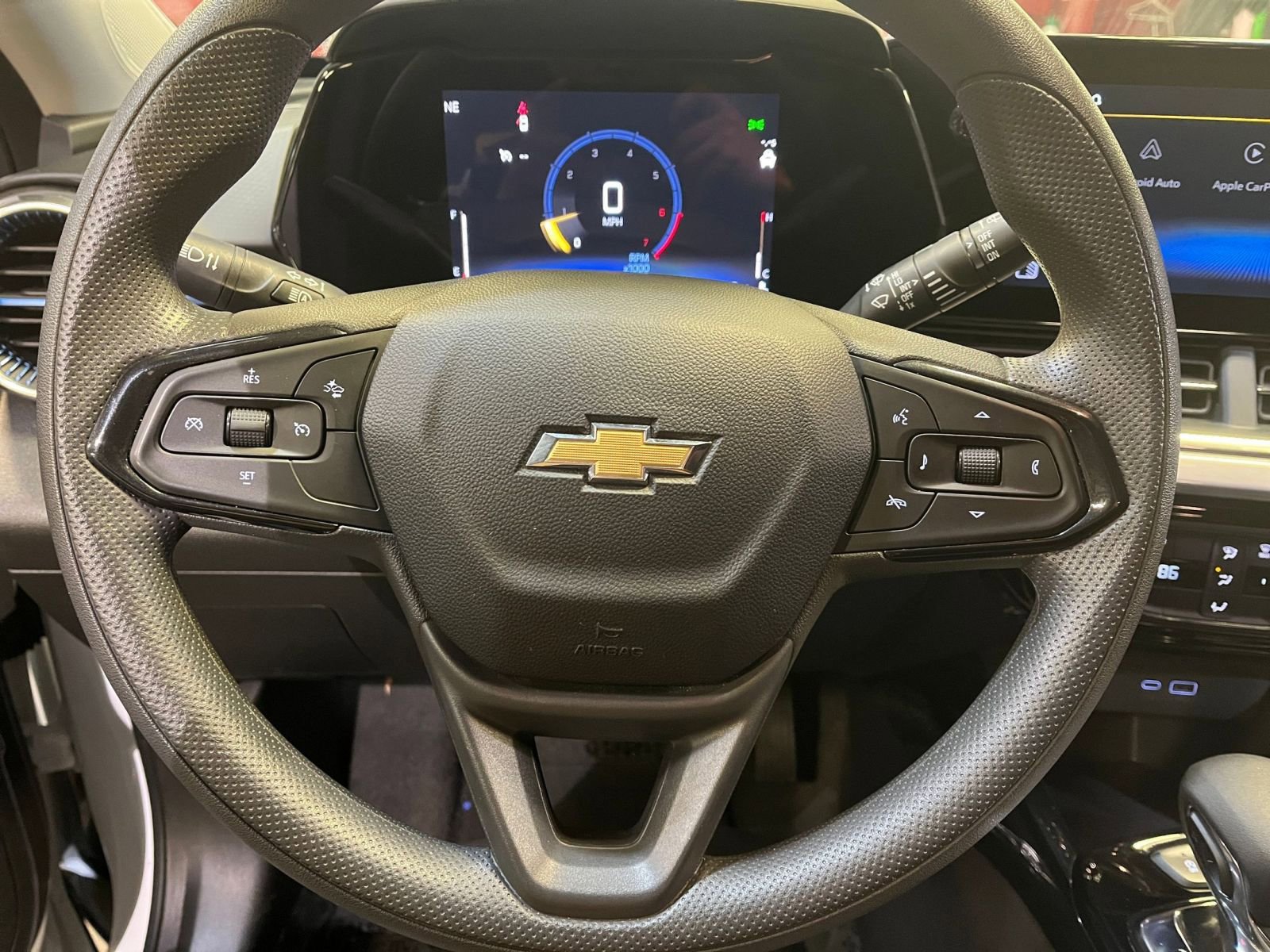 Used 2025 Chevrolet Trax LT image 27